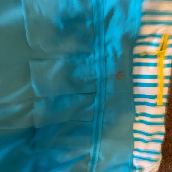 Lululemon Aqua Blue and White Striped Skirt Women Sz8 - Picture 3 of 4